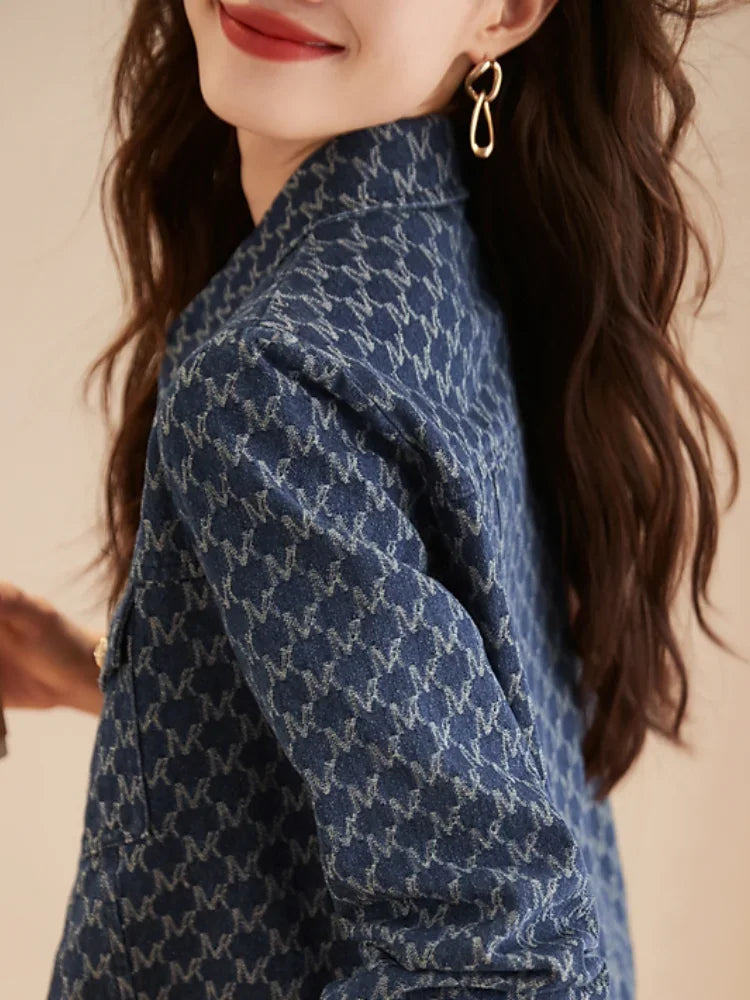 Jean Jackets for Women 2024 Coats Spring Autumn Elegant Winter Denim Jacket Trend Crop Woman Coat Demi-season Designer Blue Hit
