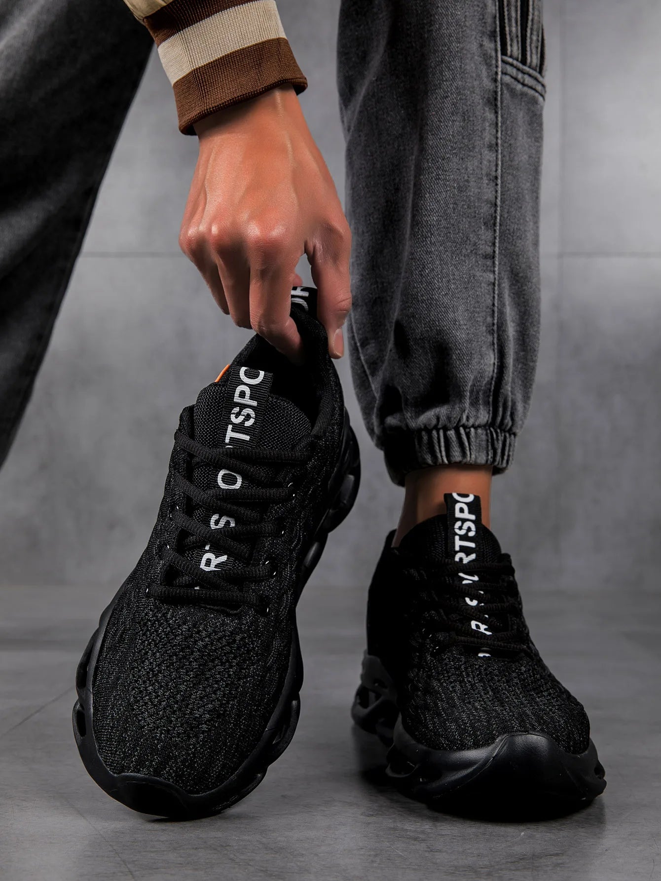 New Lightweight Men's Fashionable Sports Shoes Breathable Comfortable Running Shoes Outdoor Fitness Lazy Training Non-slip Shoes - Shopfly.co.uk