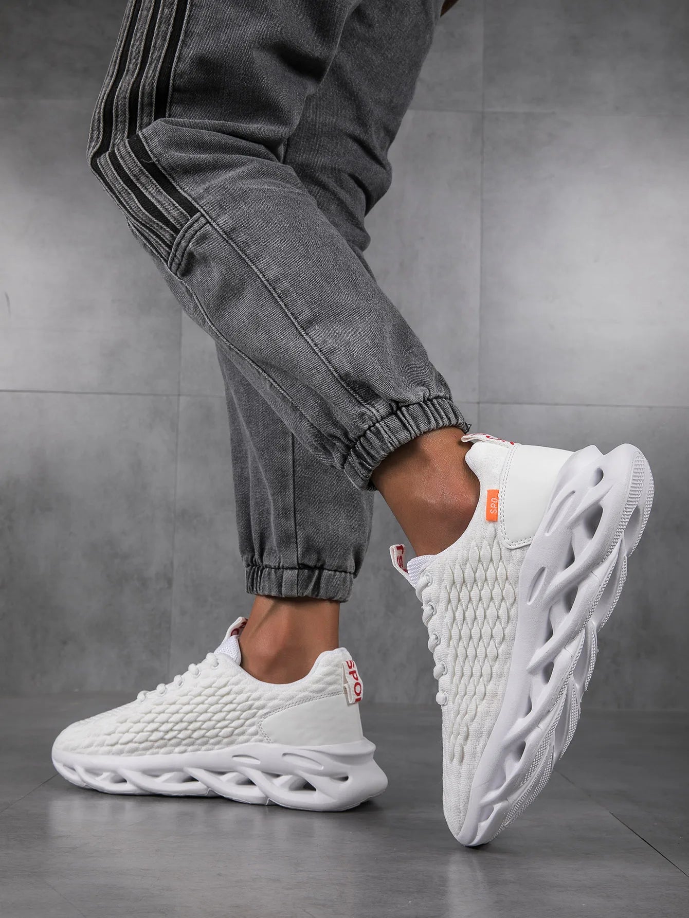 New Lightweight Men's Fashionable Sports Shoes Breathable Comfortable Running Shoes Outdoor Fitness Lazy Training Non-slip Shoes - Shopfly.co.uk