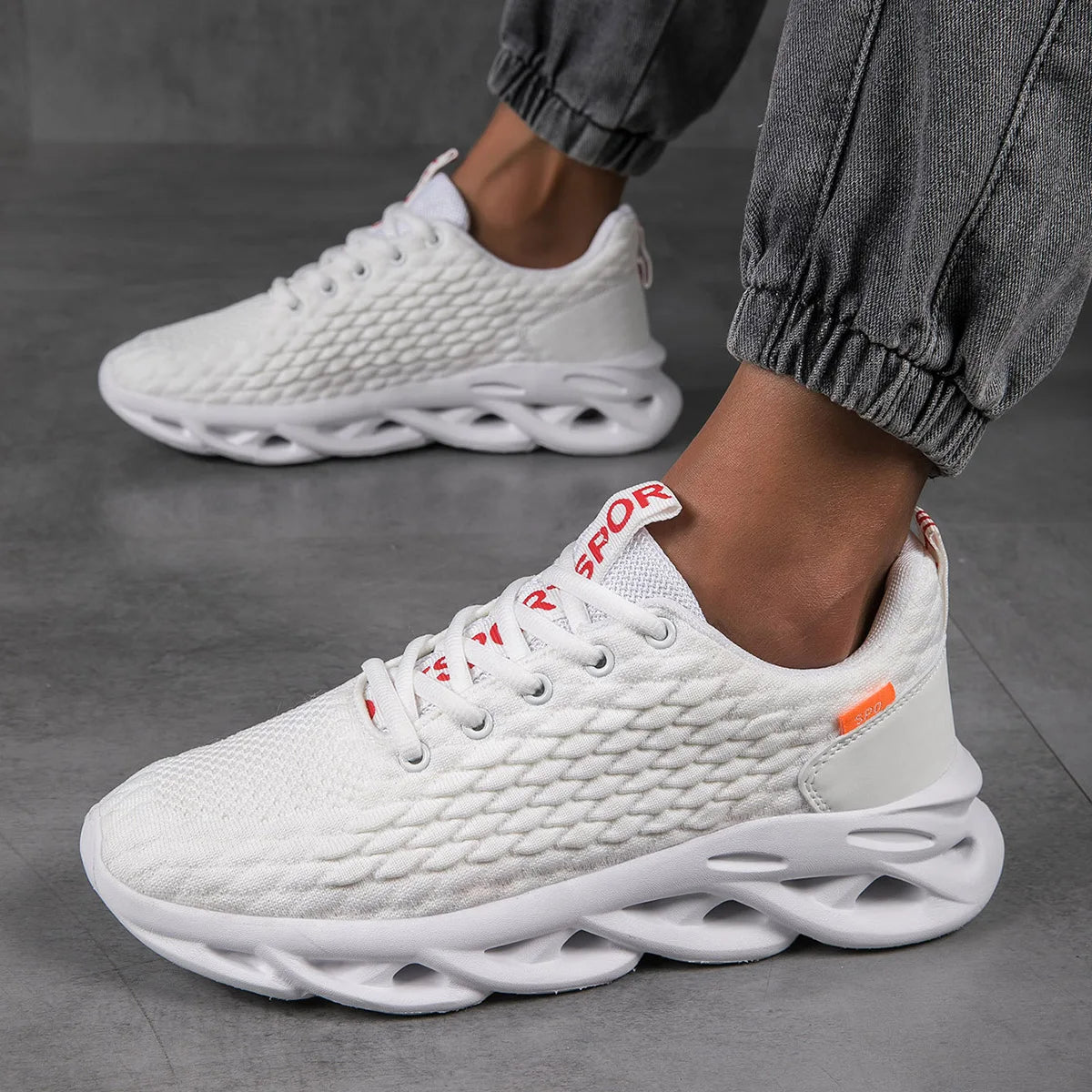 New Lightweight Men's Fashionable Sports Shoes Breathable Comfortable Running Shoes Outdoor Fitness Lazy Training Non-slip Shoes - Shopfly.co.uk