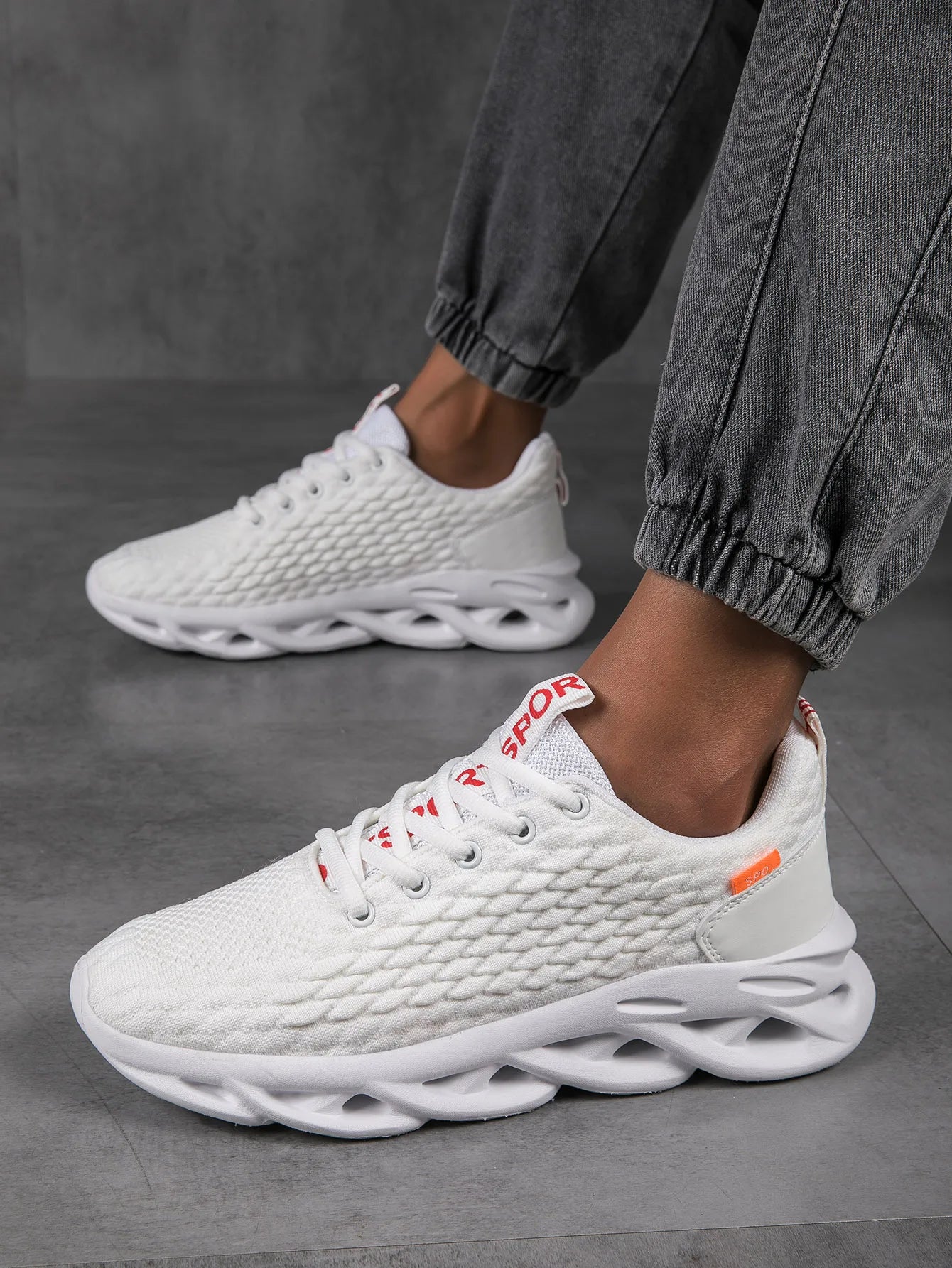 New Lightweight Men's Fashionable Sports Shoes Breathable Comfortable Running Shoes Outdoor Fitness Lazy Training Non-slip Shoes - Shopfly.co.uk