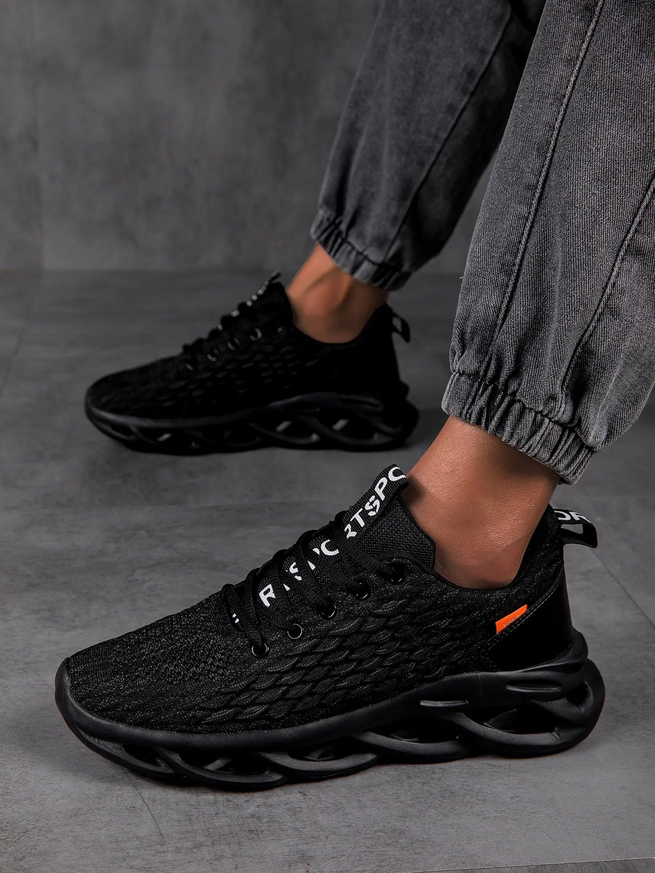 New Lightweight Men's Fashionable Sports Shoes Breathable Comfortable Running Shoes Outdoor Fitness Lazy Training Non-slip Shoes - Shopfly.co.uk