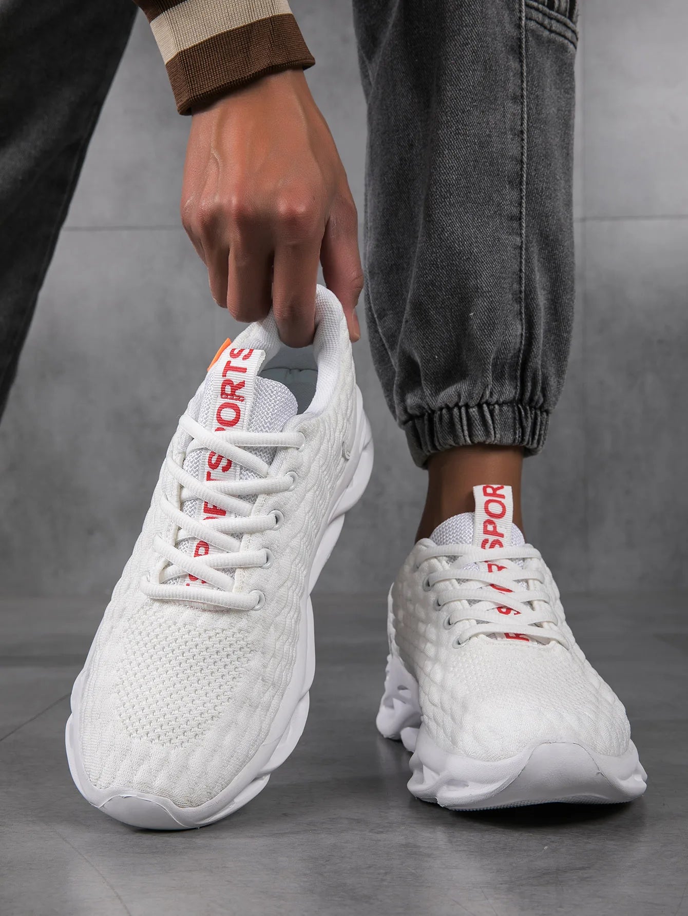 New Lightweight Men's Fashionable Sports Shoes Breathable Comfortable Running Shoes Outdoor Fitness Lazy Training Non-slip Shoes - Shopfly.co.uk