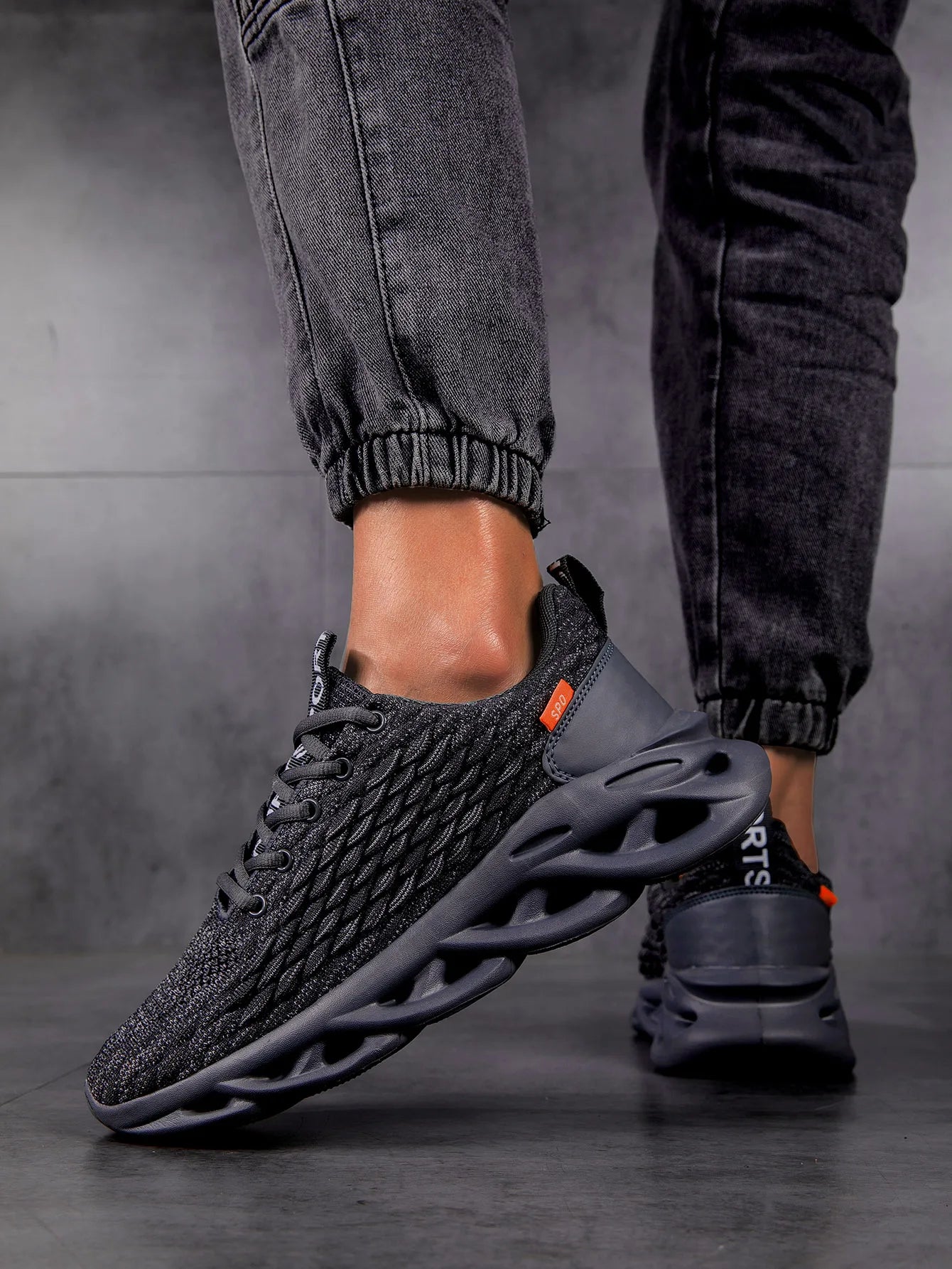 New Lightweight Men's Fashionable Sports Shoes Breathable Comfortable Running Shoes Outdoor Fitness Lazy Training Non-slip Shoes - Shopfly.co.uk